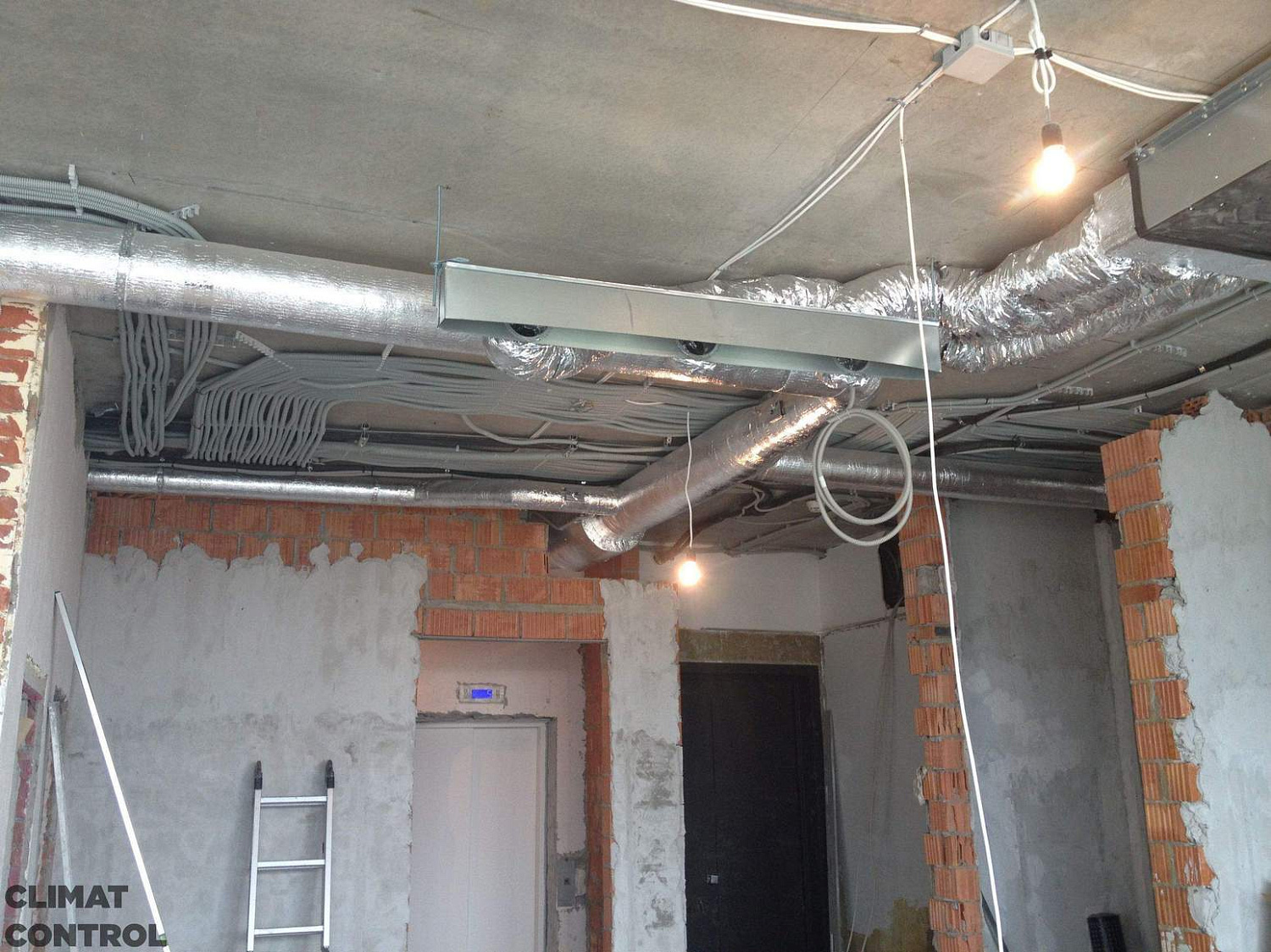 Монтаж вентиляции в квартире, в Омске